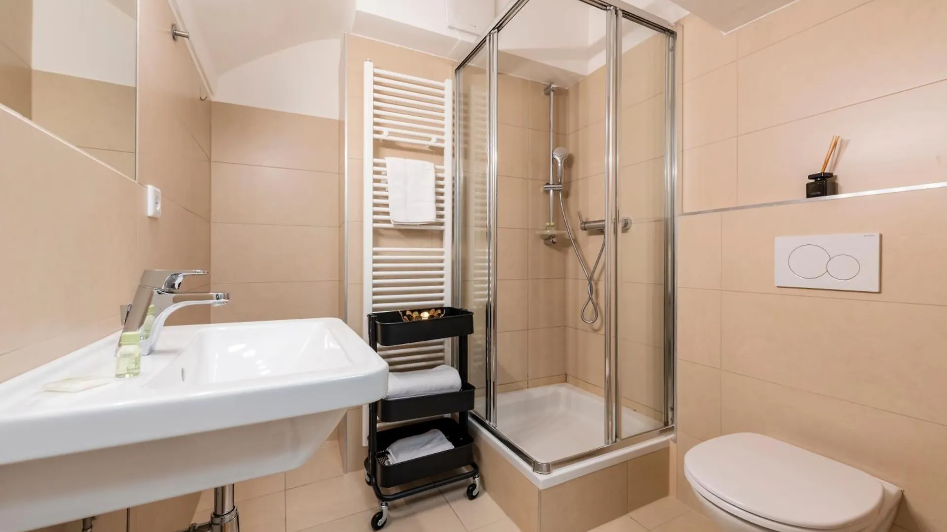 Kh Mariahilf Aparthotel Vienna 0*,  Austria